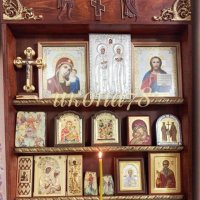 Полка для икон Православие выполнена из массива дерева